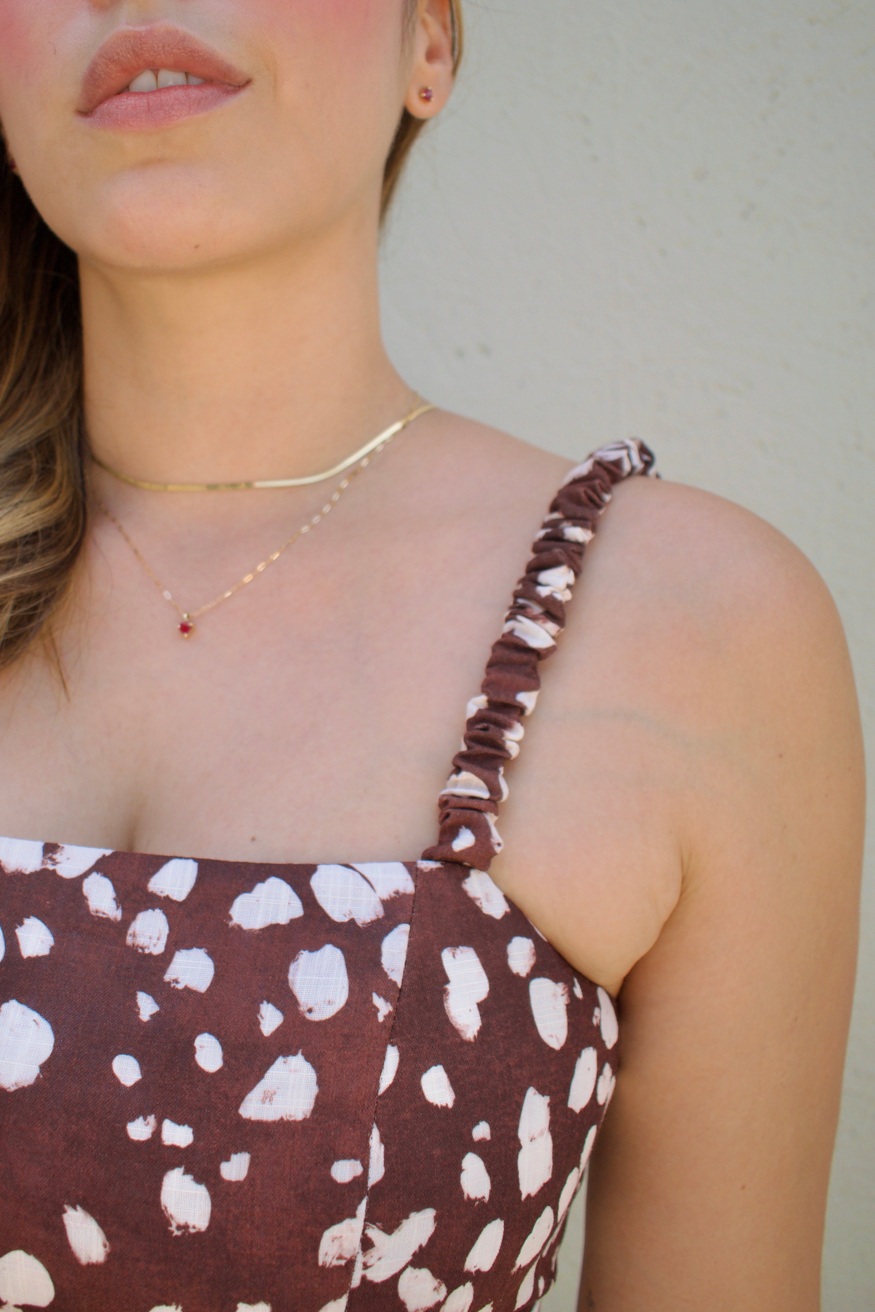 BLUSA RUFFLE MISS BAMBI CHOCOLATE